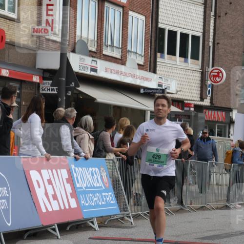 15.09.2024 - PSD Bank Halbmarathon Michael Strokosch http://msf.ph/oto/7084467 15.09.2024 11:22:34 Ziel 429, 432, 599, 641, 681, 685, 823, 824, 853, 1473 meine-sportfotos.de