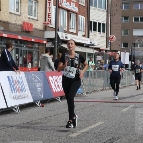 15.09.2024 - PSD Bank Halbmarathon Michael Strokosch http://msf.ph/oto/7084487 15.09.2024 12:31:09 Ziel 1948, 1961, 2259, 2858, 3089, 3211, 3279, 3416, 3486, 3542 meine-sportfotos.de