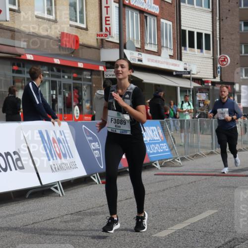 15.09.2024 - PSD Bank Halbmarathon Michael Strokosch http://msf.ph/oto/7084492 15.09.2024 12:31:10 Ziel 1948, 1961, 2259, 2858, 3089, 3211, 3279, 3416, 3486, 3542 meine-sportfotos.de