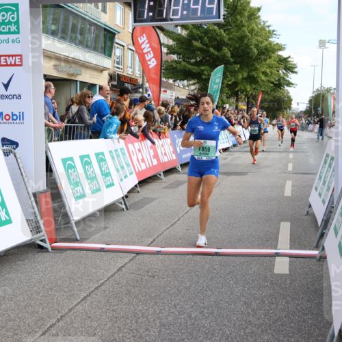 15.09.2024 - PSD Bank Halbmarathon Strokosch-Dieckow http://msf.ph/oto/7084499 15.09.2024 11:19:35 Ziel 401, 628, 630, 640, 822, 859, 887, 1070 meine-sportfotos.de