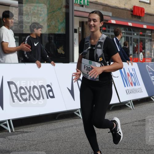 15.09.2024 - PSD Bank Halbmarathon Michael Strokosch http://msf.ph/oto/7084510 15.09.2024 12:31:11 Ziel 1948, 1961, 2259, 2858, 3089, 3279, 3309, 3416, 3486, 3542 meine-sportfotos.de