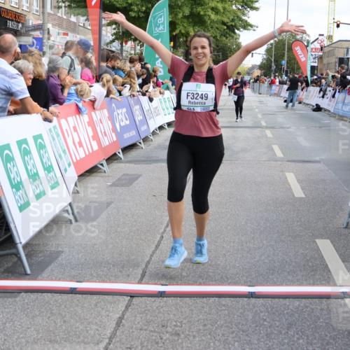 15.09.2024 - PSD Bank Halbmarathon Strokosch-Dieckow http://msf.ph/oto/7084516 15.09.2024 12:27:19 Ziel 2113, 3249, 3490 meine-sportfotos.de