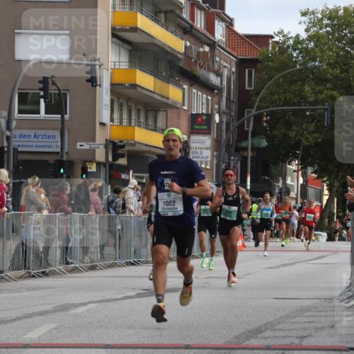 15.09.2024 - PSD Bank Halbmarathon Michael Strokosch http://msf.ph/oto/7084644 15.09.2024 11:23:06 Ziel 650, 674, 1022 meine-sportfotos.de