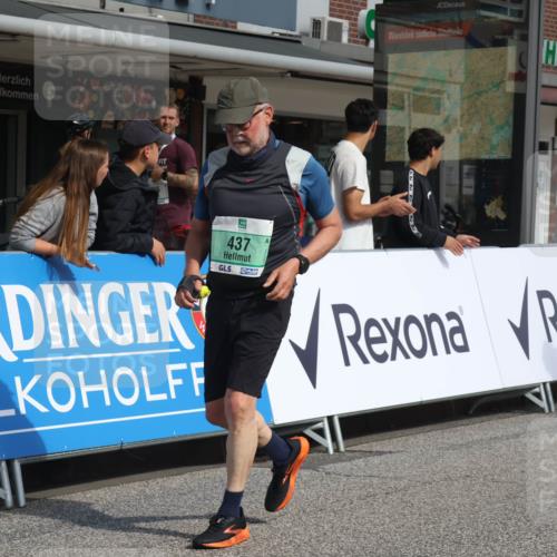 15.09.2024 - PSD Bank Halbmarathon Michael Strokosch http://msf.ph/oto/7084655 15.09.2024 12:31:20 Ziel 1866, 1948, 1961, 2068, 2887, 3089, 3309, 3486 meine-sportfotos.de