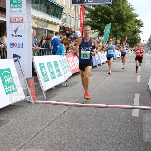15.09.2024 - PSD Bank Halbmarathon Strokosch-Dieckow http://msf.ph/oto/7084657 15.09.2024 11:19:38 Ziel 401, 628, 630, 822, 859, 887, 1070 meine-sportfotos.de