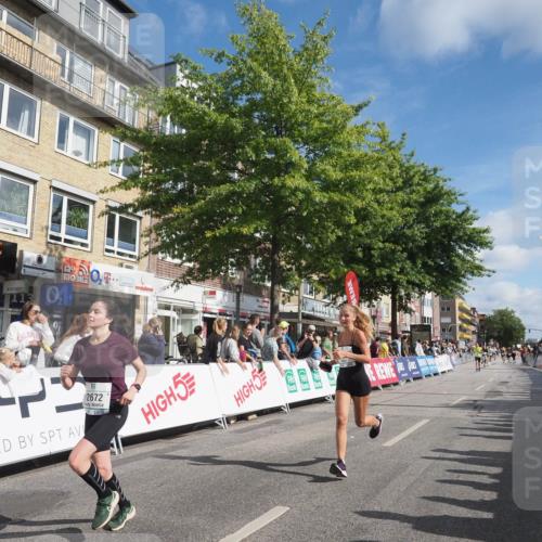 15.09.2024 - PSD Bank Halbmarathon Miley Keyser http://msf.ph/oto/7084660 15.09.2024 11:47:54 Ziel 1200, 1278, 1305, 1485, 1637, 1688, 2051, 2509, 2672, 2934 meine-sportfotos.de