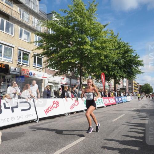 15.09.2024 - PSD Bank Halbmarathon Miley Keyser http://msf.ph/oto/7084665 15.09.2024 11:47:54 Ziel 1200, 1278, 1305, 1485, 1637, 1688, 2051, 2509, 2672, 2934 meine-sportfotos.de