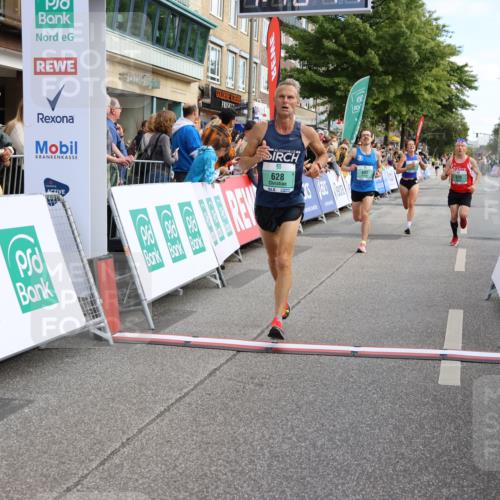 15.09.2024 - PSD Bank Halbmarathon Strokosch-Dieckow http://msf.ph/oto/7084685 15.09.2024 11:19:38 Ziel 401, 628, 630, 822, 859, 887, 1070 meine-sportfotos.de