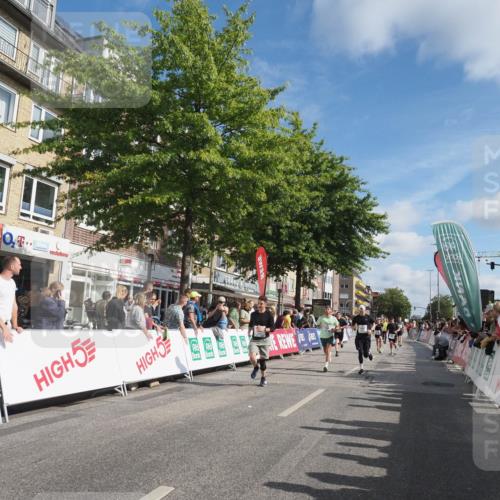 15.09.2024 - PSD Bank Halbmarathon Miley Keyser http://msf.ph/oto/7084689 15.09.2024 11:48:04 Ziel 1200, 1305, 1513, 1527, 1562, 1688, 1744, 2051, 2509, 2555, 2745 meine-sportfotos.de