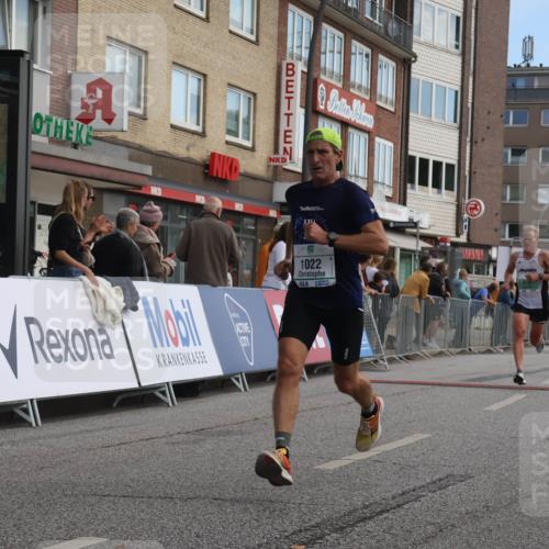 15.09.2024 - PSD Bank Halbmarathon Michael Strokosch http://msf.ph/oto/7084690 15.09.2024 11:23:10 Ziel 650, 674, 683, 1022 meine-sportfotos.de