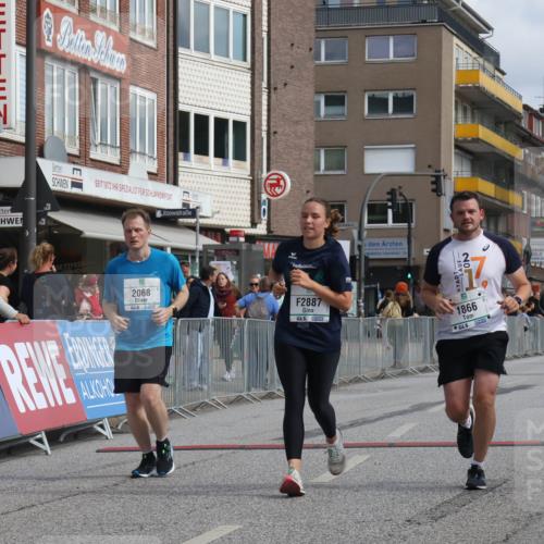 15.09.2024 - PSD Bank Halbmarathon Michael Strokosch http://msf.ph/oto/7084691 15.09.2024 12:31:26 Ziel 1866, 2068, 2887, 3309 meine-sportfotos.de