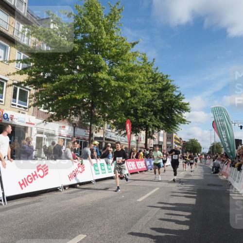 15.09.2024 - PSD Bank Halbmarathon Miley Keyser http://msf.ph/oto/7084694 15.09.2024 11:48:04 Ziel 1200, 1305, 1513, 1527, 1562, 1688, 1744, 2051, 2509, 2555, 2745 meine-sportfotos.de