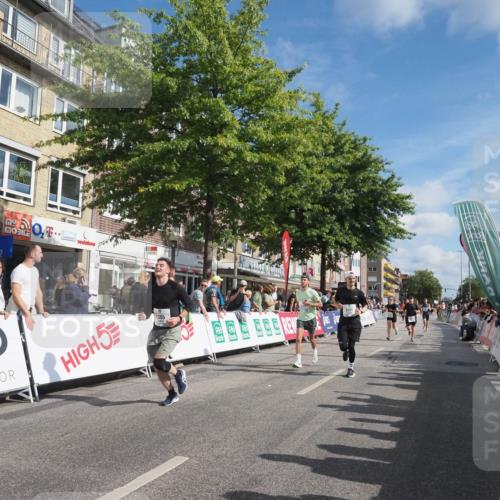 15.09.2024 - PSD Bank Halbmarathon Miley Keyser http://msf.ph/oto/7084703 15.09.2024 11:48:05 Ziel 1200, 1305, 1513, 1527, 1562, 1688, 1744, 2051, 2509, 2555, 2745 meine-sportfotos.de