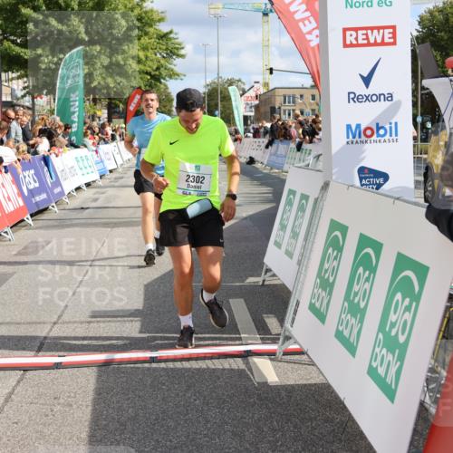 15.09.2024 - PSD Bank Halbmarathon Strokosch-Dieckow http://msf.ph/oto/7084708 15.09.2024 12:36:31 Ziel 2302, 2380 meine-sportfotos.de