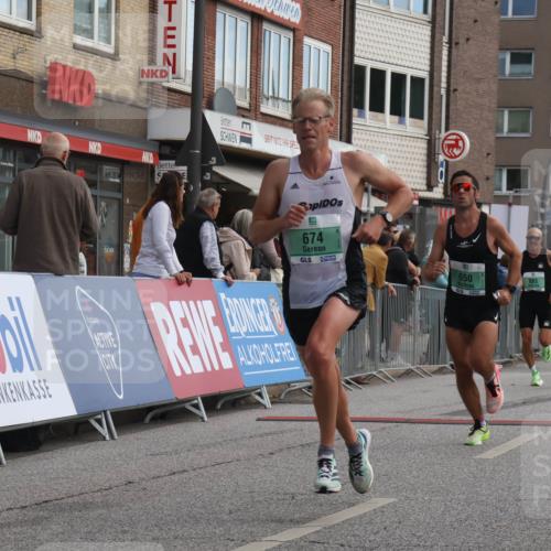 15.09.2024 - PSD Bank Halbmarathon Michael Strokosch http://msf.ph/oto/7084716 15.09.2024 11:23:11 Ziel 650, 674, 683, 1022 meine-sportfotos.de