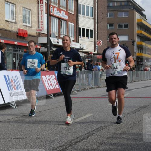 15.09.2024 - PSD Bank Halbmarathon Michael Strokosch http://msf.ph/oto/7084723 15.09.2024 12:31:28 Ziel 1866, 2068, 2887, 3309 meine-sportfotos.de
