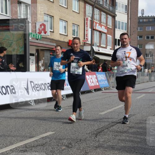 15.09.2024 - PSD Bank Halbmarathon Michael Strokosch http://msf.ph/oto/7084742 15.09.2024 12:31:28 Ziel 1866, 2068, 2887, 3309 meine-sportfotos.de