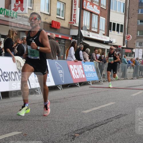 15.09.2024 - PSD Bank Halbmarathon Michael Strokosch http://msf.ph/oto/7084745 15.09.2024 11:23:13 Ziel 650, 674, 679, 683, 1022 meine-sportfotos.de
