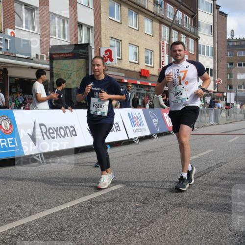 15.09.2024 - PSD Bank Halbmarathon Michael Strokosch http://msf.ph/oto/7084755 15.09.2024 12:31:29 Ziel 1866, 2068, 2887, 3309 meine-sportfotos.de