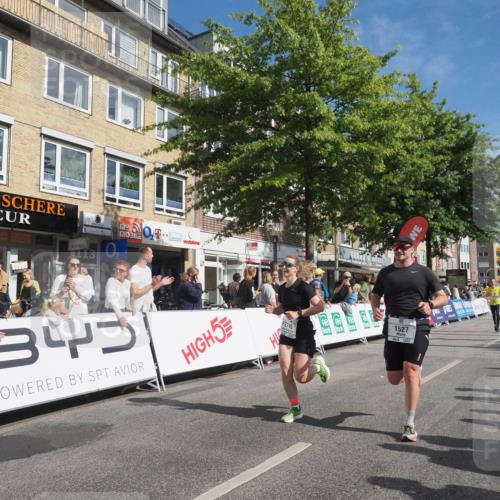 15.09.2024 - PSD Bank Halbmarathon Miley Keyser http://msf.ph/oto/7084761 15.09.2024 11:48:09 Ziel 833, 1200, 1305, 1356, 1513, 1527, 1562, 1688, 1744, 2051, 2509, 2555, 2563, 2745, 3556 meine-sportfotos.de