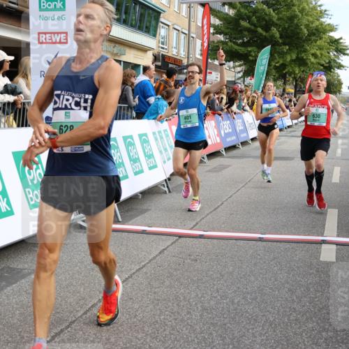 15.09.2024 - PSD Bank Halbmarathon Strokosch-Dieckow http://msf.ph/oto/7084767 15.09.2024 11:19:39 Ziel 401, 628, 630, 822, 859, 870, 887, 1070 meine-sportfotos.de