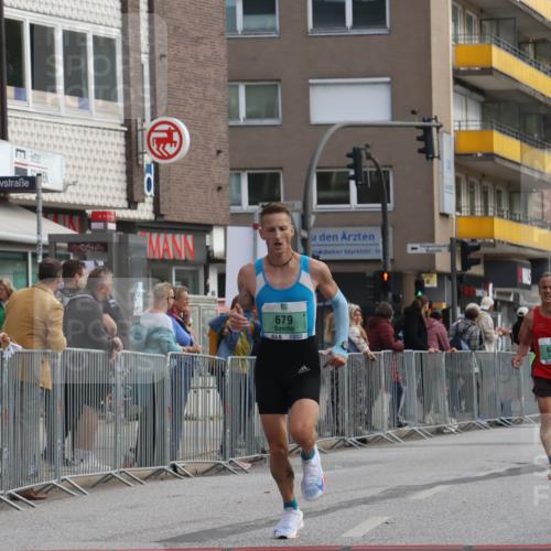 15.09.2024 - PSD Bank Halbmarathon Michael Strokosch http://msf.ph/oto/7084784 15.09.2024 11:23:17 Ziel 650, 663, 674, 679, 683, 881, 1022 meine-sportfotos.de