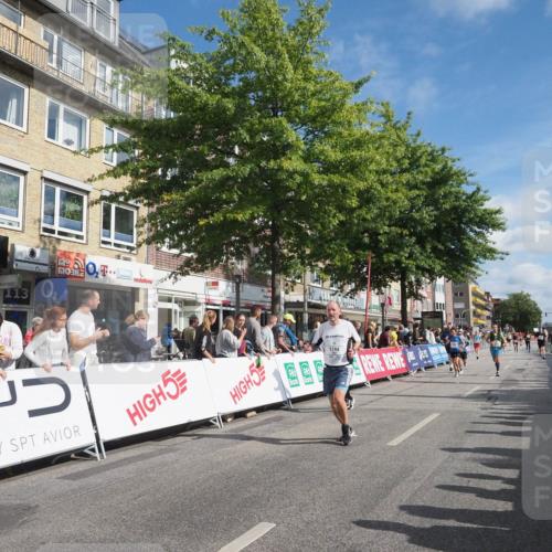 15.09.2024 - PSD Bank Halbmarathon Miley Keyser http://msf.ph/oto/7084801 15.09.2024 11:48:15 Ziel 833, 1200, 1264, 1321, 1356, 1513, 1520, 1527, 1532, 1562, 1744, 2484, 2555, 2563, 2745, 2944, 3556 meine-sportfotos.de