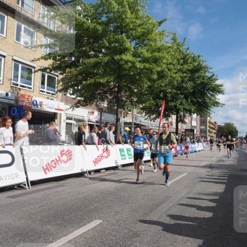 15.09.2024 - PSD Bank Halbmarathon Miley Keyser http://msf.ph/oto/7084815 15.09.2024 11:48:18 Ziel 833, 1264, 1321, 1356, 1419, 1513, 1520, 1532, 1562, 1744, 2484, 2555, 2563, 2944, 3556 meine-sportfotos.de