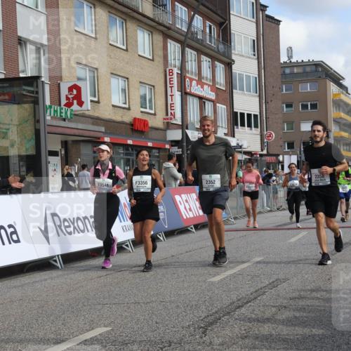 15.09.2024 - PSD Bank Halbmarathon Michael Strokosch http://msf.ph/oto/7084833 15.09.2024 12:31:42 Ziel 2192, 2352, 2358, 2423, 3014, 3203, 3207, 3356, 3541 meine-sportfotos.de