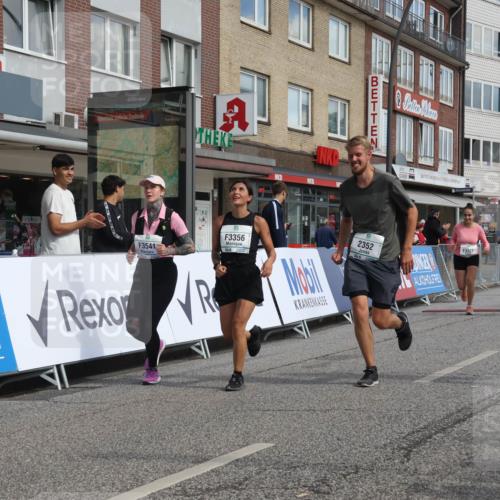 15.09.2024 - PSD Bank Halbmarathon Michael Strokosch http://msf.ph/oto/7084847 15.09.2024 12:31:42 Ziel 2192, 2352, 2358, 2423, 3014, 3203, 3207, 3356, 3541 meine-sportfotos.de