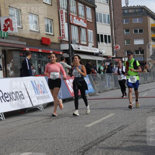 15.09.2024 - PSD Bank Halbmarathon Michael Strokosch http://msf.ph/oto/7084877 15.09.2024 12:31:44 Ziel 2192, 2352, 2358, 2423, 3014, 3203, 3207, 3356, 3541 meine-sportfotos.de