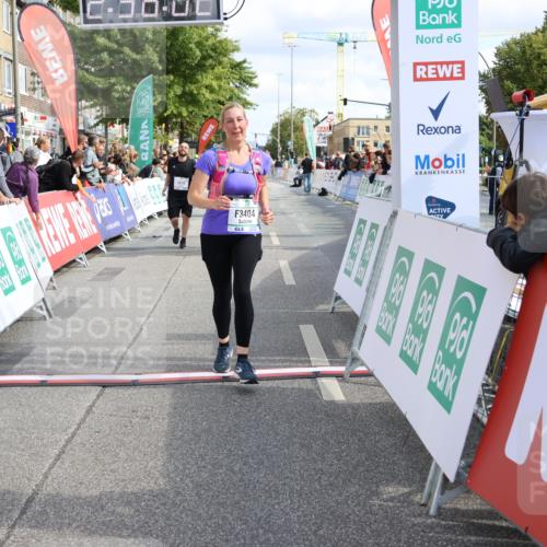 15.09.2024 - PSD Bank Halbmarathon Strokosch-Dieckow http://msf.ph/oto/7084942 15.09.2024 12:36:53 Ziel 1978, 3404, 3411 meine-sportfotos.de