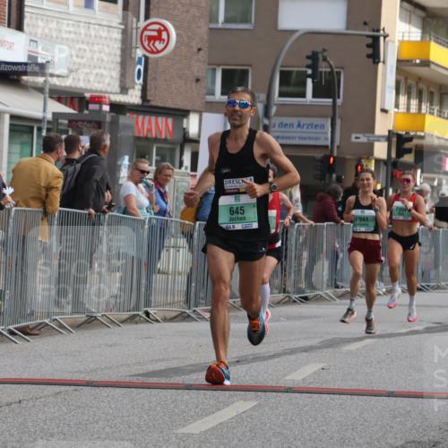 15.09.2024 - PSD Bank Halbmarathon Michael Strokosch http://msf.ph/oto/7085005 15.09.2024 11:23:38 Ziel 638, 645, 687, 865, 879, 894, 941, 1028, 1072 meine-sportfotos.de