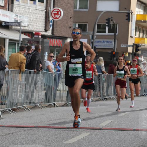 15.09.2024 - PSD Bank Halbmarathon Michael Strokosch http://msf.ph/oto/7085010 15.09.2024 11:23:38 Ziel 638, 645, 687, 865, 879, 894, 941, 1028, 1072 meine-sportfotos.de