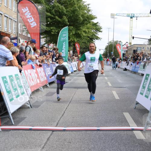 15.09.2024 - PSD Bank Halbmarathon Strokosch-Dieckow http://msf.ph/oto/7085011 15.09.2024 12:27:38 Ziel 2528, 2812, 3288 meine-sportfotos.de