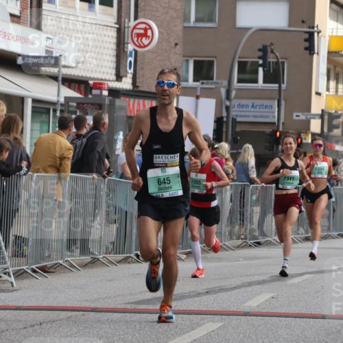 15.09.2024 - PSD Bank Halbmarathon Michael Strokosch http://msf.ph/oto/7085014 15.09.2024 11:23:39 Ziel 638, 645, 687, 865, 879, 894, 941, 1028, 1072 meine-sportfotos.de