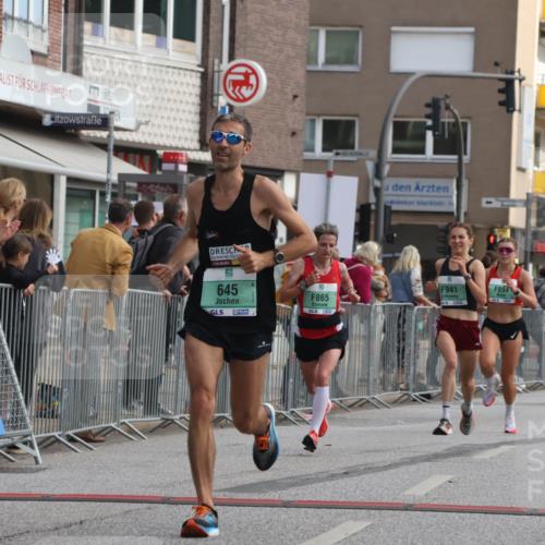 15.09.2024 - PSD Bank Halbmarathon Michael Strokosch http://msf.ph/oto/7085019 15.09.2024 11:23:39 Ziel 638, 645, 687, 865, 879, 894, 941, 1028, 1072 meine-sportfotos.de