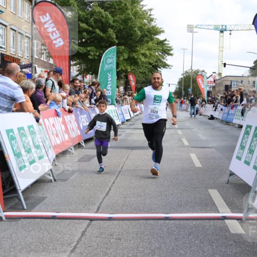 15.09.2024 - PSD Bank Halbmarathon Strokosch-Dieckow http://msf.ph/oto/7085035 15.09.2024 12:27:38 Ziel 2528, 2812, 3288 meine-sportfotos.de