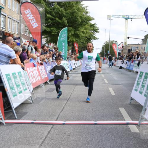 15.09.2024 - PSD Bank Halbmarathon Strokosch-Dieckow http://msf.ph/oto/7085062 15.09.2024 12:27:38 Ziel 2528, 2812, 3288 meine-sportfotos.de