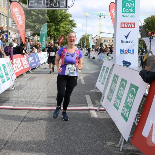 15.09.2024 - PSD Bank Halbmarathon Strokosch-Dieckow http://msf.ph/oto/7085075 15.09.2024 12:36:54 Ziel 1978, 3404, 3411 meine-sportfotos.de