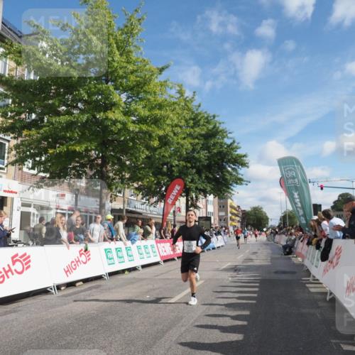 15.09.2024 - PSD Bank Halbmarathon Miley Keyser http://msf.ph/oto/7085096 15.09.2024 11:49:04 Ziel 958, 1333, 1355, 1567, 1689, 1819, 1977, 2209, 2700 meine-sportfotos.de