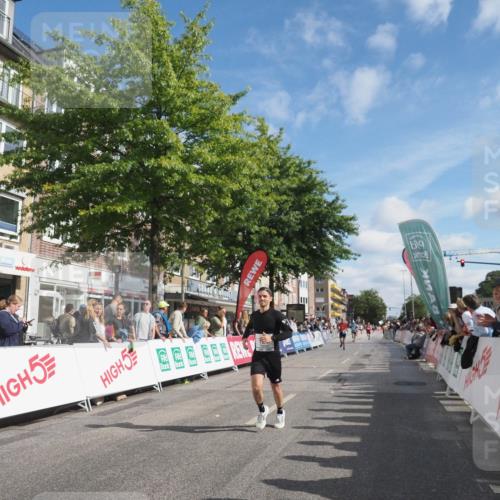 15.09.2024 - PSD Bank Halbmarathon Miley Keyser http://msf.ph/oto/7085098 15.09.2024 11:49:05 Ziel 958, 1333, 1355, 1567, 1689, 1819, 1977, 2209, 2700 meine-sportfotos.de