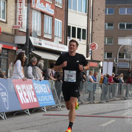 15.09.2024 - PSD Bank Halbmarathon Michael Strokosch http://msf.ph/oto/7085144 15.09.2024 11:23:47 Ziel 645, 672, 675, 865, 894, 941, 1034, 1072 meine-sportfotos.de