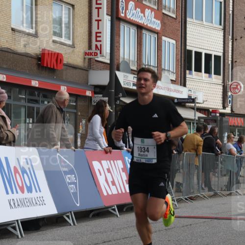 15.09.2024 - PSD Bank Halbmarathon Michael Strokosch http://msf.ph/oto/7085152 15.09.2024 11:23:48 Ziel 645, 672, 675, 865, 894, 941, 1034, 1072 meine-sportfotos.de