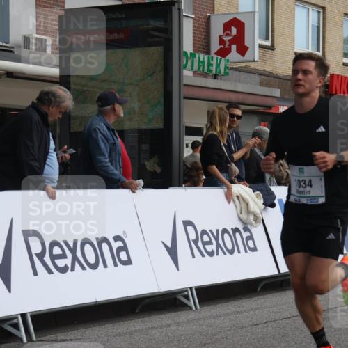 15.09.2024 - PSD Bank Halbmarathon Michael Strokosch http://msf.ph/oto/7085169 15.09.2024 11:23:48 Ziel 645, 672, 675, 865, 894, 941, 1034, 1072 meine-sportfotos.de