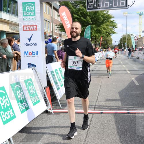15.09.2024 - PSD Bank Halbmarathon Strokosch-Dieckow http://msf.ph/oto/7085173 15.09.2024 12:36:57 Ziel 1978, 3404, 3411 meine-sportfotos.de