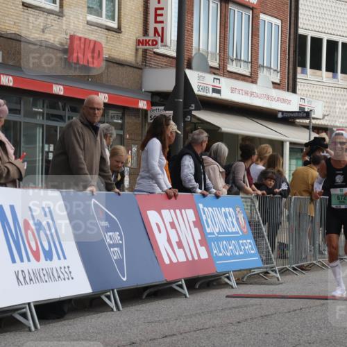 15.09.2024 - PSD Bank Halbmarathon Michael Strokosch http://msf.ph/oto/7085199 15.09.2024 11:23:52 Ziel 645, 672, 675, 865, 894, 941, 1034, 1072, 1098 meine-sportfotos.de