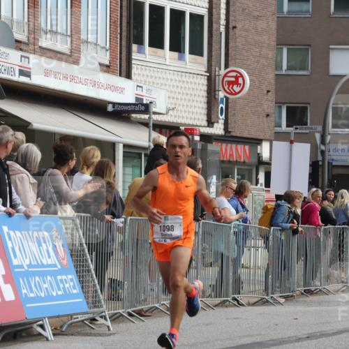 15.09.2024 - PSD Bank Halbmarathon Michael Strokosch http://msf.ph/oto/7085246 15.09.2024 11:23:57 Ziel 659, 672, 675, 891, 1034, 1072, 1098 meine-sportfotos.de