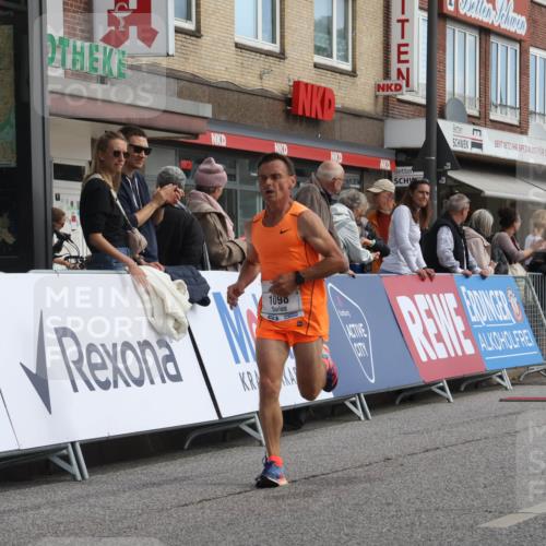 15.09.2024 - PSD Bank Halbmarathon Michael Strokosch http://msf.ph/oto/7085275 15.09.2024 11:23:58 Ziel 659, 672, 675, 891, 1034, 1098 meine-sportfotos.de