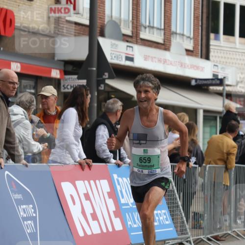 15.09.2024 - PSD Bank Halbmarathon Michael Strokosch http://msf.ph/oto/7085297 15.09.2024 11:24:02 Ziel 659, 672, 675, 891, 1098 meine-sportfotos.de